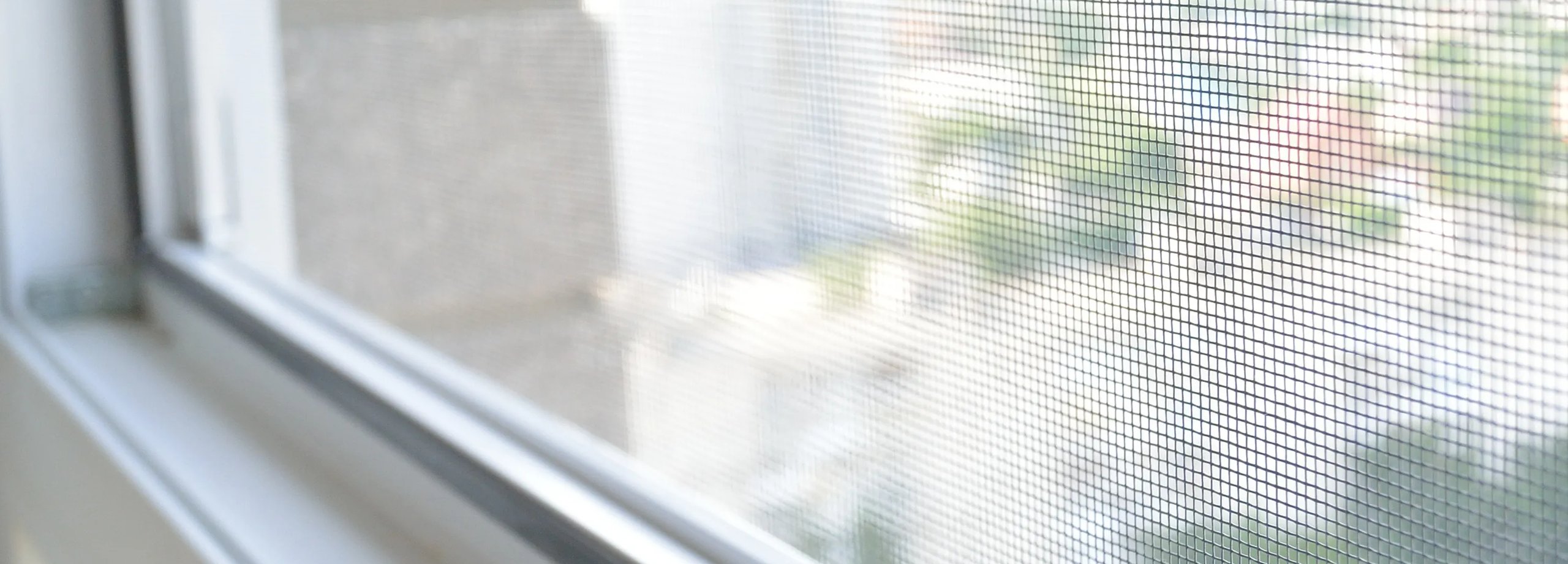 Cómo poner una mosquitera en la ventana: guía paso a paso