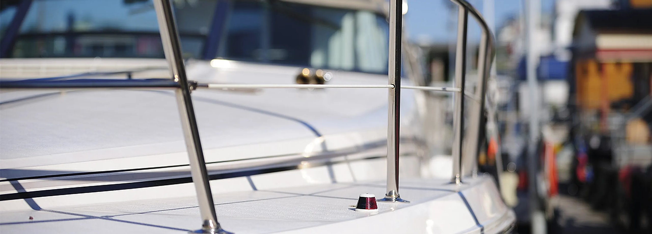¿Cómo instalar un sistema de agua potable en un barco?