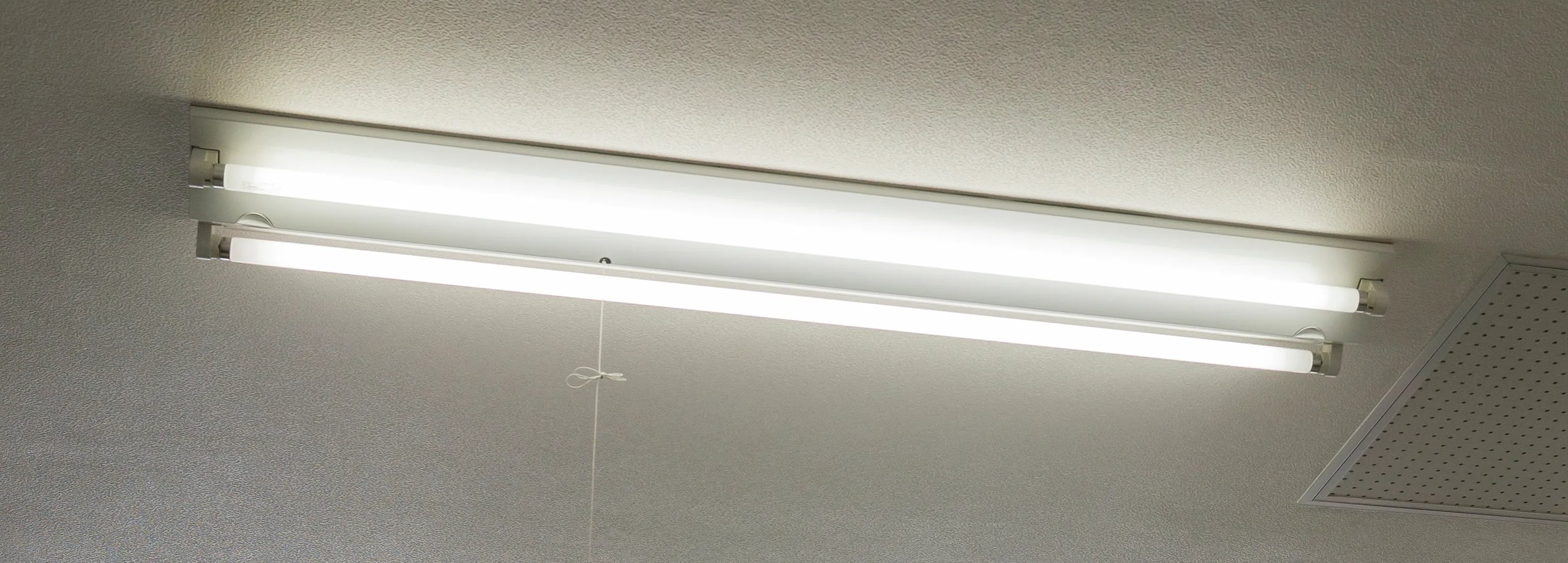 Leuchtstoffröhre durch LED ersetzen