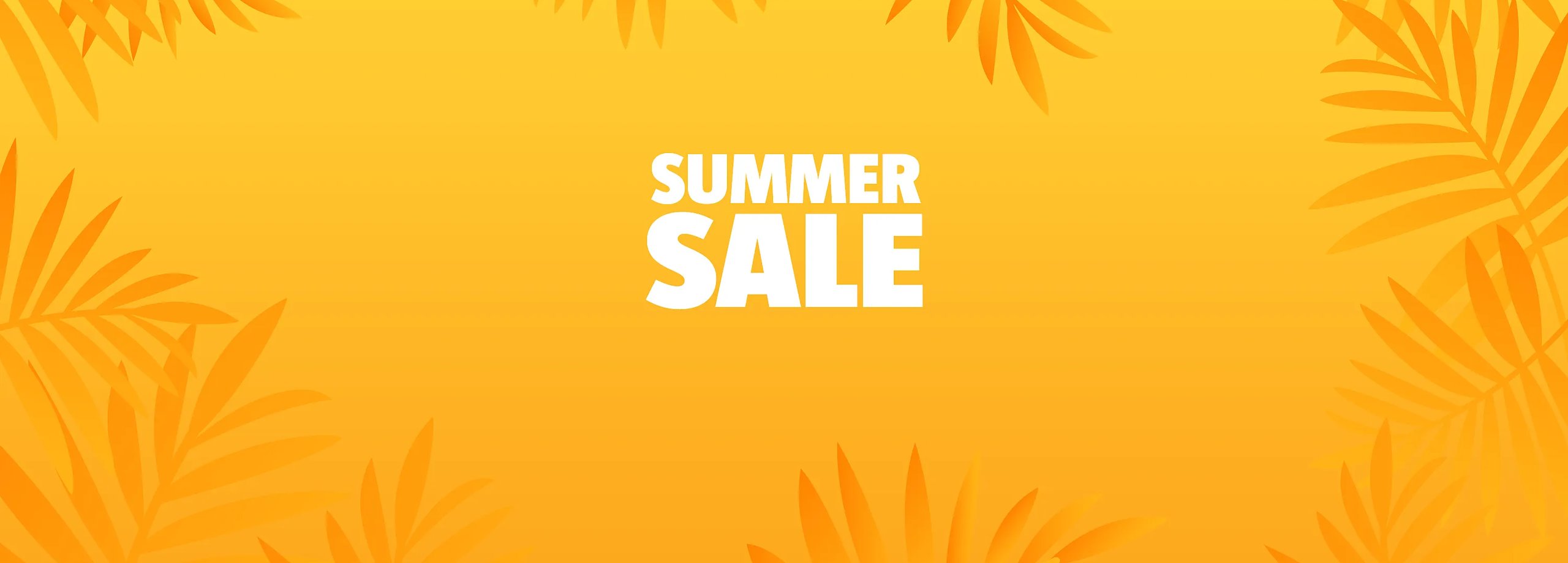 "Summer Sale" Banner mit weißem Text auf einem orange-gelben Farbverlaufshintergrund, gerahmt von stilisierten orangefarbenen Palmenblättern.