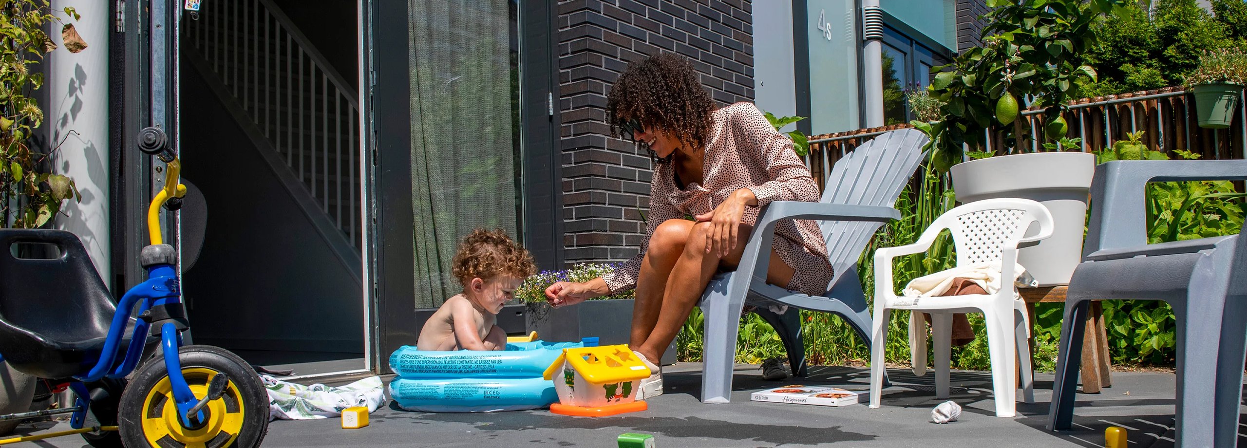 Ein Spielplatz auf dem Balkon