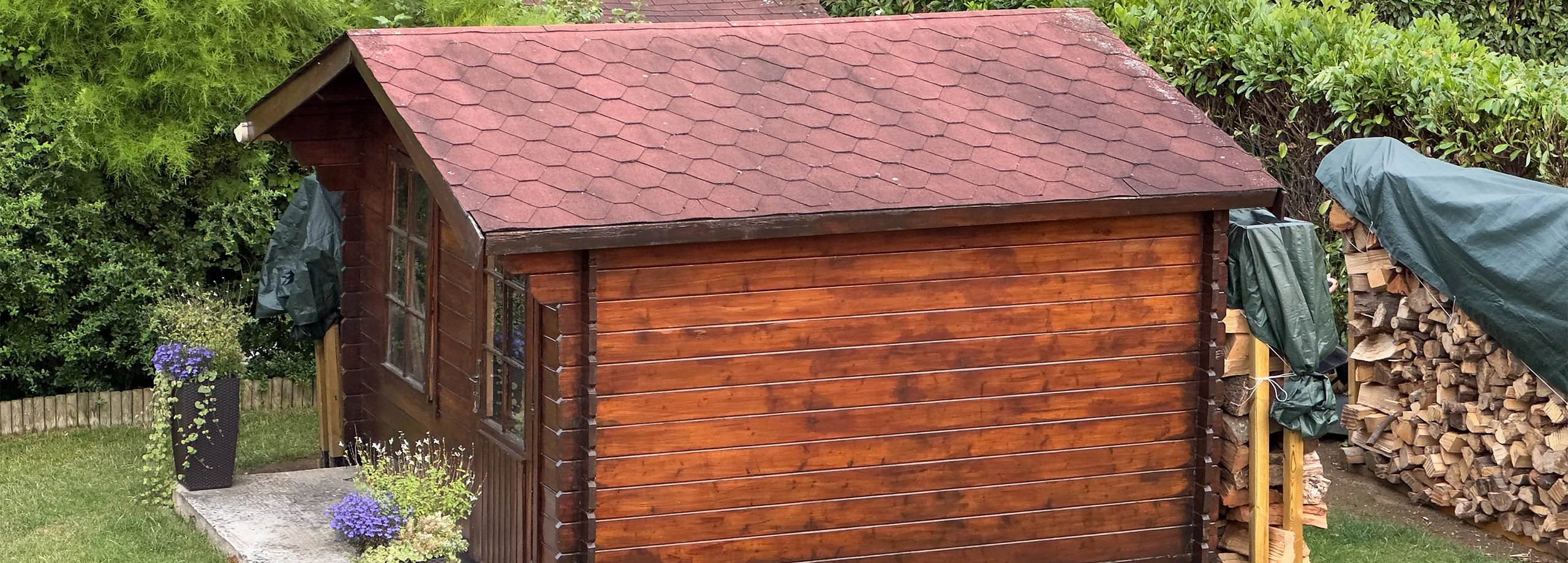 Ein Dach für das Gartenhaus