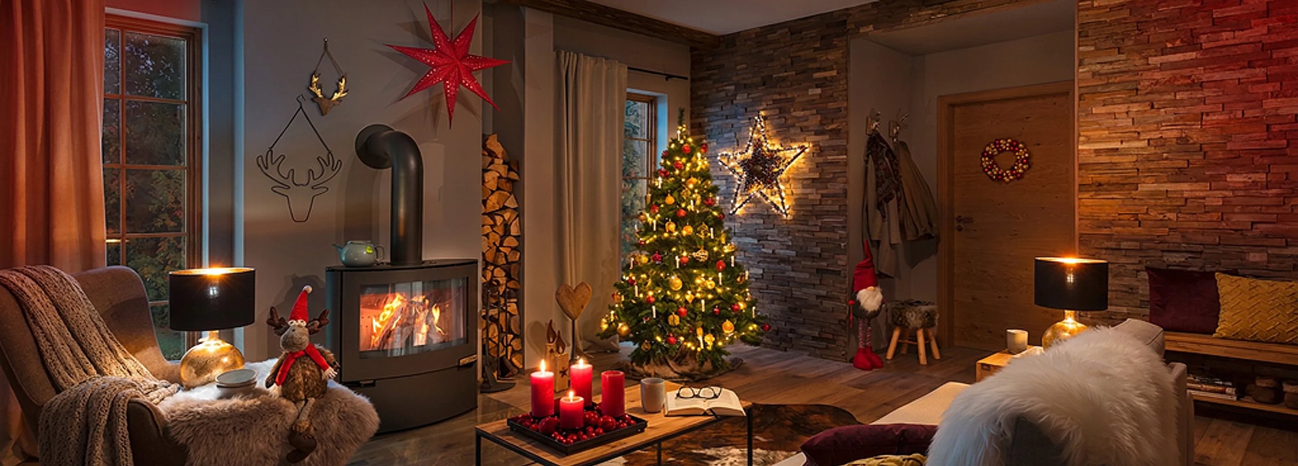 Brandverhütung bei Adventkranz, Weihnachtsbaum & Co.