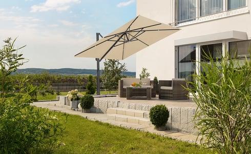 Schneider Sommeraktion mit Aktionspreisen auf ausgewählte Sonnenschirme für Garten, Terrasse und Balkon.