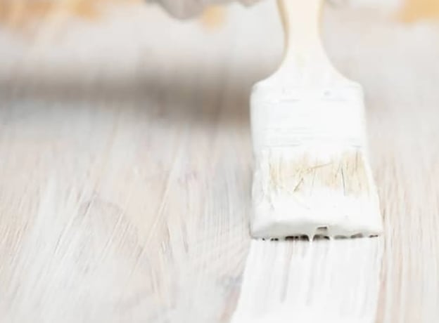 Tipos de pinturas aptas para muebles sin lijar