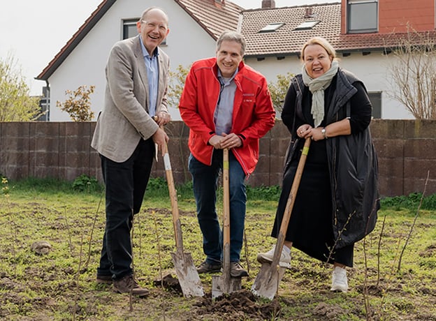 Für Biodiversität und Klimaschutz: BAUHAUS pflanzt Waldinsel in Mannheim