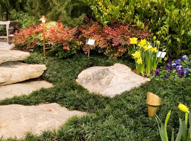 Machen Sie Ihren Gehweg im Garten zum Hingucker