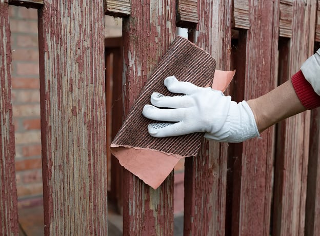 Holzzaun streichen: Anleitung, Farbe & Schutz fr drauen