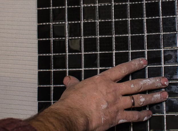5. Schritt: Mosaik verlegen