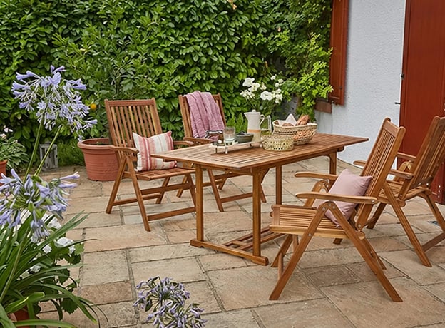 Materialien für Gartenmöbel & Pflegehinweise