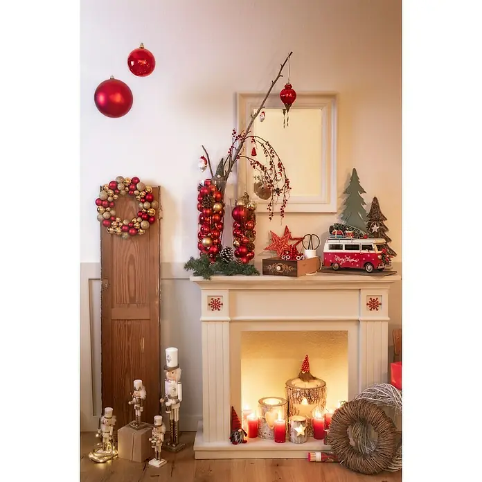 Windlicht Holz - Ø x H: 21 x 26 cm, Holz, Herz - Festliche Weihnachtsdekoration mit Kugeln, Kränzen, Kerzen und Nussknackern für eine warme, einladende Atmosphäre im Zuhause.