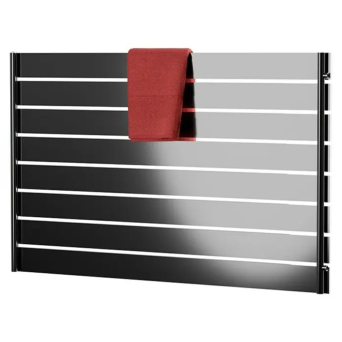 Admiral Designheizkörper Rom - B x H: 1.000 x 630 mm, Wärmeleistung bei Vorlauftemperatur von 75 °C (D: 50): 631 W, Chrom Effekt - Ein moderner Handtuchwärmer aus Chrom mit einem roten Handtuch darüber, ideal für jedes Badezimmer.