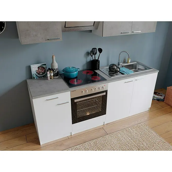 Respekta Singleküche Malia - Breite: 210 cm, Weiß/Grau, Dekor Arbeitsplatte: Betonoptik - Eine moderne Küchenzeile mit grauen Hängeschränken und einem weißen Unterschrank mit integriertem Kochfeld und Spülbecken.