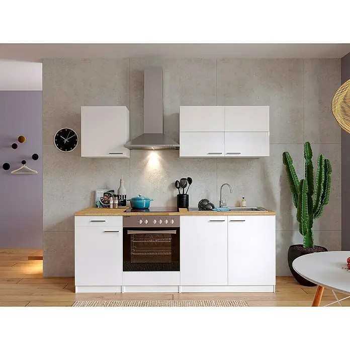 Respekta Singleküche Malia - Breite: 210 cm, Weiß, Dekor Arbeitsplatte: Holzoptik, Volumen Backofen: 72 l - Eine moderne Küche mit weißen Schränken, Arbeitsplatte in Holzoptik und Edelstahl-Dunstabzugshaube bietet Stauraum und Funktionalität.