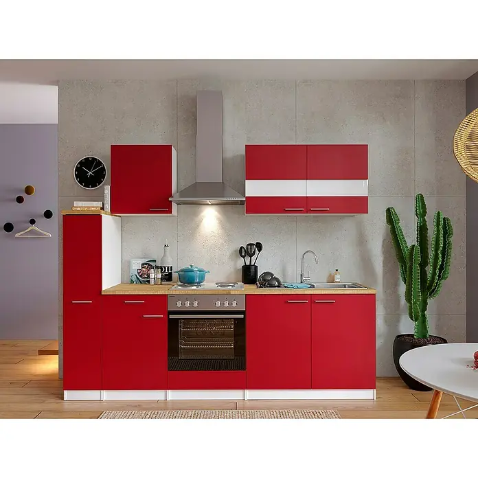 Respekta Singleküche Malia - Breite: 240 cm, Rot, Dekor Arbeitsplatte: Holzoptik, Volumen Backofen: 60 l - Eine moderne rote Küche mit Edelstahlgeräten und Holzarbeitsplatte vor einer grauen Wand.