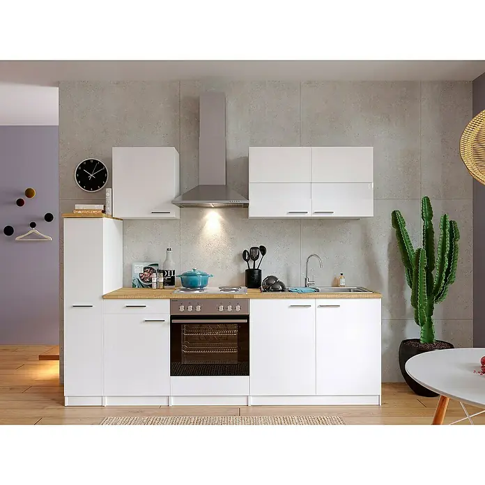 Respekta Singleküche Malia - Breite: 240 cm, Weiß, Dekor Arbeitsplatte: Holzoptik, Volumen Backofen: 60 l - Moderne Küche mit weißen Schränken, Dunstabzugshaube und Holzarbeitsplatte, die ein stilvolles und funktionales Design bietet.