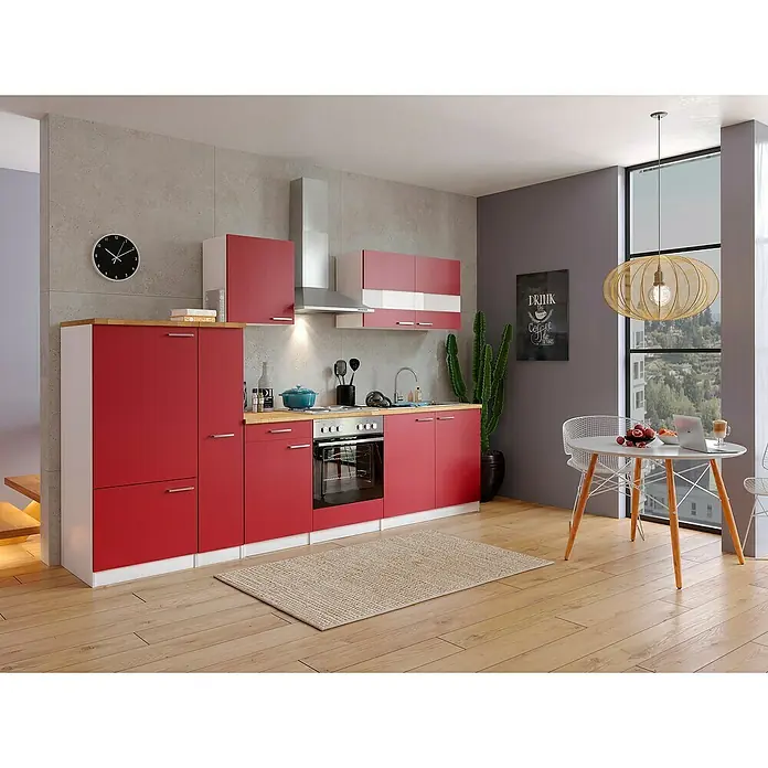 Respekta Küchenzeile Malia - Breite: 300 cm, Rot, Mit Elektrogeräten, Dekor Arbeitsplatte: Holzoptik, Volumen Backofen: 60 l - Eine moderne Küche mit roten Schränken und einer Essecke mit einem runden Tisch und einem Korblampe. Die Küche ist hell und einladend.