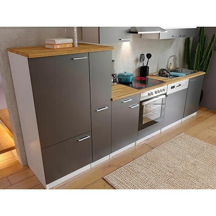 Respekta Küchenzeile Malia - Breite: 310 cm, Grau, Mit Elektrogeräten, Dekor Arbeitsplatte: Holzoptik, Volumen Backofen: 72 l - Eine moderne graue Küche mit Holzarbeitsplatte, Kochfeld, Spüle und Geschirrspüler bietet stilvolles Design und Funktionalität.