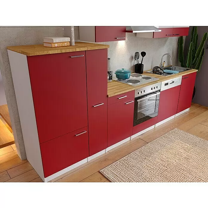 Respekta Küchenzeile Malia - Breite: 310 cm, Rot, Mit Elektrogeräten, Dekor Arbeitsplatte: Holzoptik, Volumen Backofen: 60 l - Rot-weiße Küchenzeile mit Holzplatte, integrierten Geräten und silbernen Griffen in moderner Küchenumgebung.