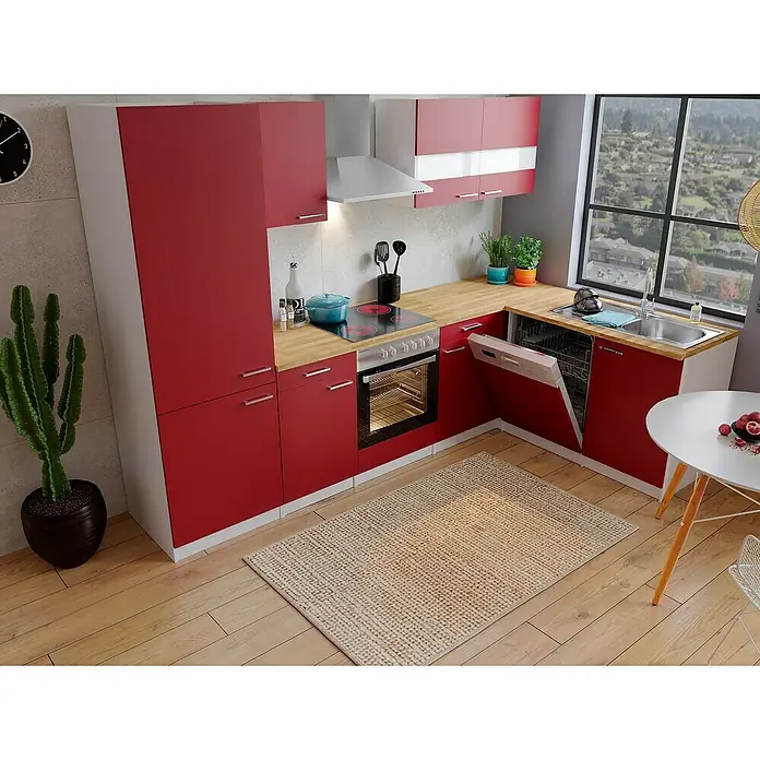 Respekta Winkelküche Malia Typ 1 - B x T: 280 x 172 cm, Rot, Mit Elektrogeräten - Eine moderne Küche in Rot und Weiß mit einer Kochinsel, einem Geschirrspüler und einem Fenster mit Blick auf eine grüne Landschaft.