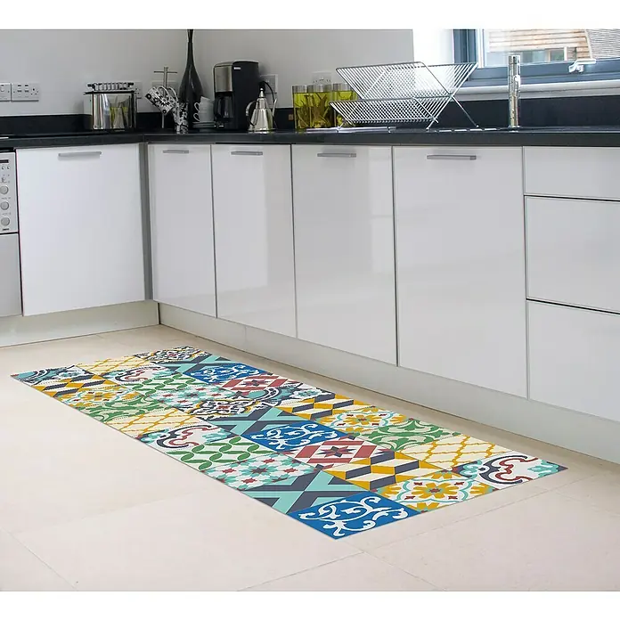 Alfombra de vinilo Croma Patch Colorista - Multicolor, 200 x 60 cm - Esta colorida alfombra de cocina con un diseño patchwork agrega un toque alegre a la cocina y protege el suelo de salpicaduras.
