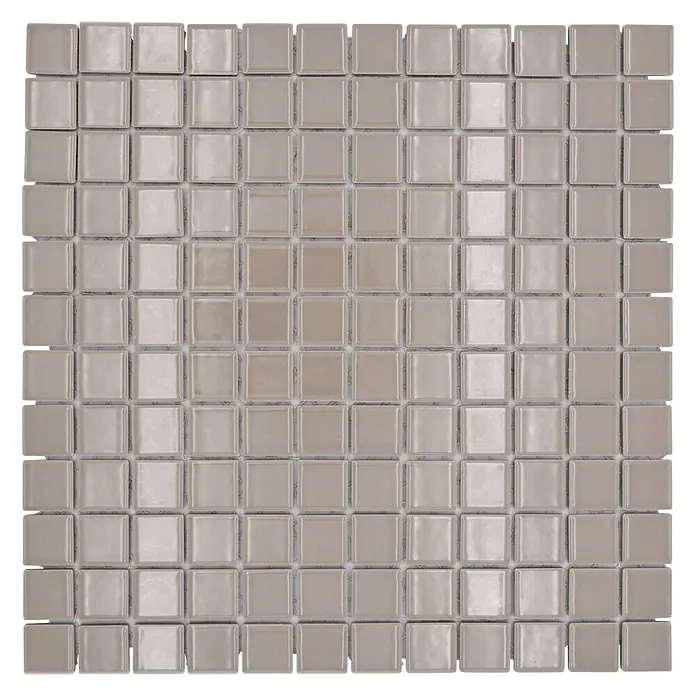 Mosaikfliese Quadrat Uni CG 184 - 29,8 x 29,8 cm, Beige/Braun, Glänzend - Nahaufnahme eines quadratischen Mosaiks aus hellgrauen Glasfliesen, ideal für Badezimmer oder Küchen.