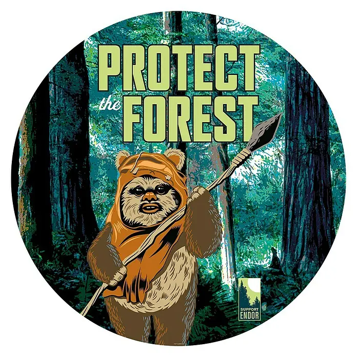 Komar Star Wars Fototapete rund Forest - 128 cm, Selbstklebend - Ewok mit Speer wirbt für Waldschutz auf Endor.