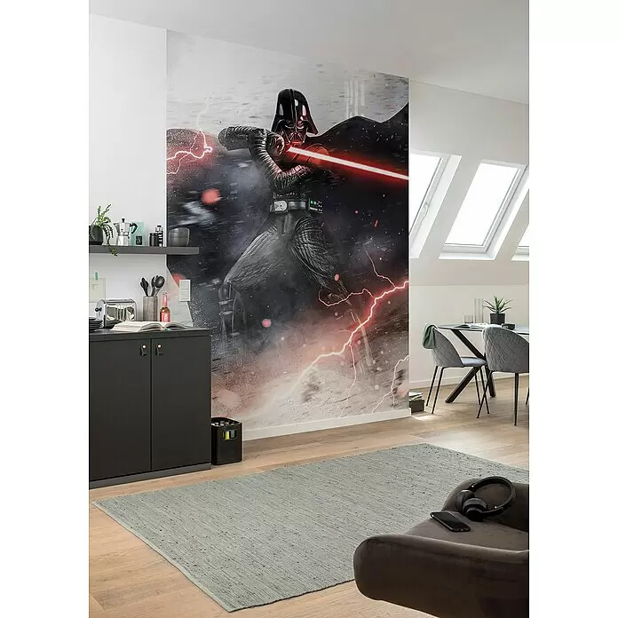 Komar Star Wars Fototapete Vader Dark - B x H: 200 x 280 cm, Vlies - Darth Vader Wandbild mit rotem Blitz an einer Wand in einem modernen Raum.