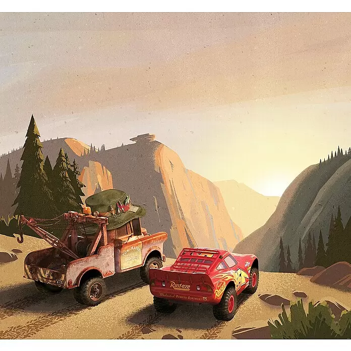 Komar Fototapete Sundown - B x H: 300 x 280 cm, Vlies - Mater und Lightning McQueen fahren auf einem Feldweg durch Berge bei Sonnenuntergang.
