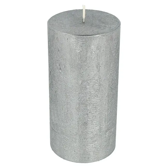 Stumpenkerze Nova Safe - Ø x H: 7 x 14 cm, Grau - Silberne Stumpenkerze mit rustikaler Textur. Perfekt als Dekoration oder für eine gemütliche Atmosphäre. Ein echter Hingucker in jedem Raum.