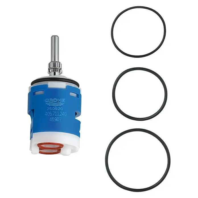 Grohe Kartusche - Durchmesser Kartusche: 29 mm, SilkMove Funktion - Eine Grohe-Kartusche mit drei schwarzen Dichtungsringen, die zur Abdichtung und Reparatur von Armaturen dient.