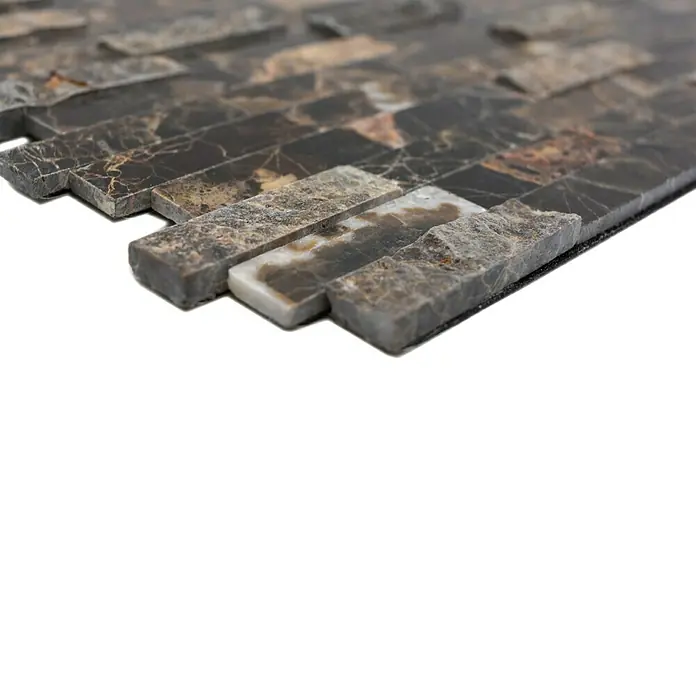 Selbstklebemosaik SAM 4NM55 - 30,5 x 30,5 cm, Dunkelbraun, Matt - Nahaufnahme eines Mosaiks aus Natursteinen in Braun- und Grautönen, ideal für stilvolle Wandverkleidungen.