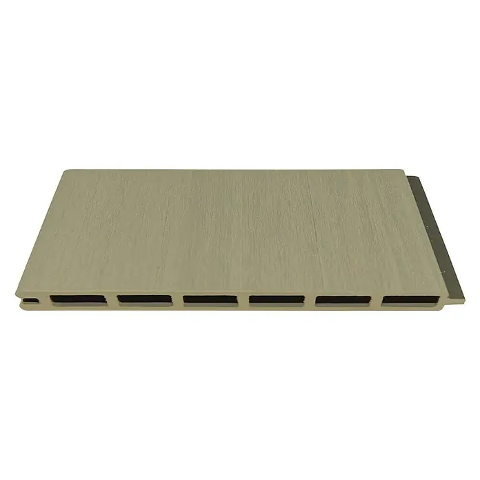 T & J Sichtschutzelement Elskop - B x H: 179 x 15 cm, Schilf - Nahaufnahme eines hellbeigen Fassadenpaneels mit Hohlräumen, das modernes Design und Funktionalität vereint.