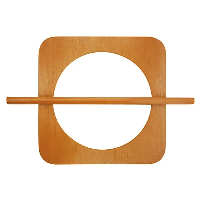 Agarre para cortinas Details - Pino, Cortinas - Marco de madera con un círculo en el centro y una barra horizontal, ideal para proyectos de artesanía y decoración.