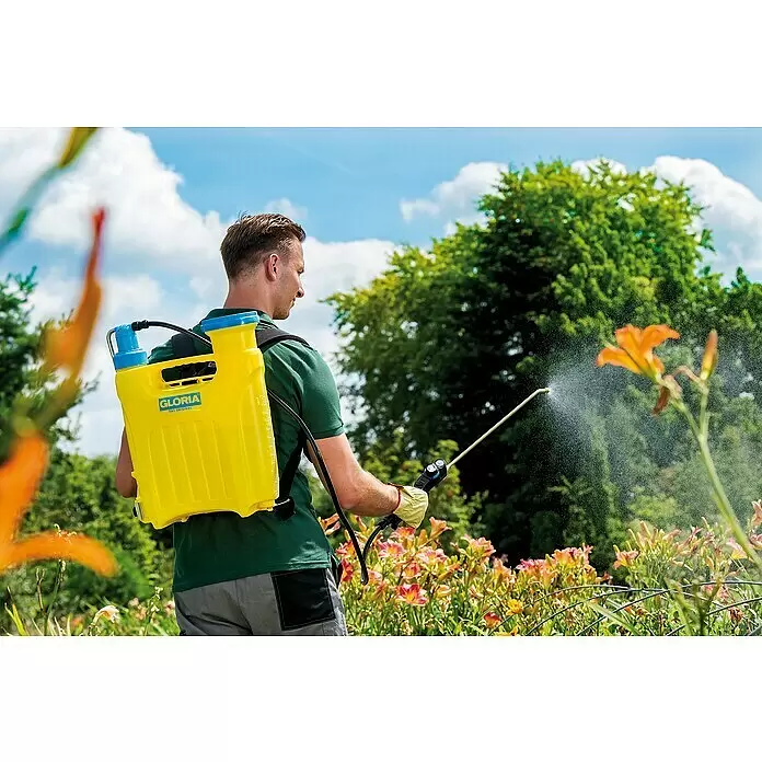 Gloria Kolbenrückensprühgerät Hobby 1200 - Füllmenge: 12 l, Geeignet für: Biologische Spritzmittel - Anwendungsbeispiel