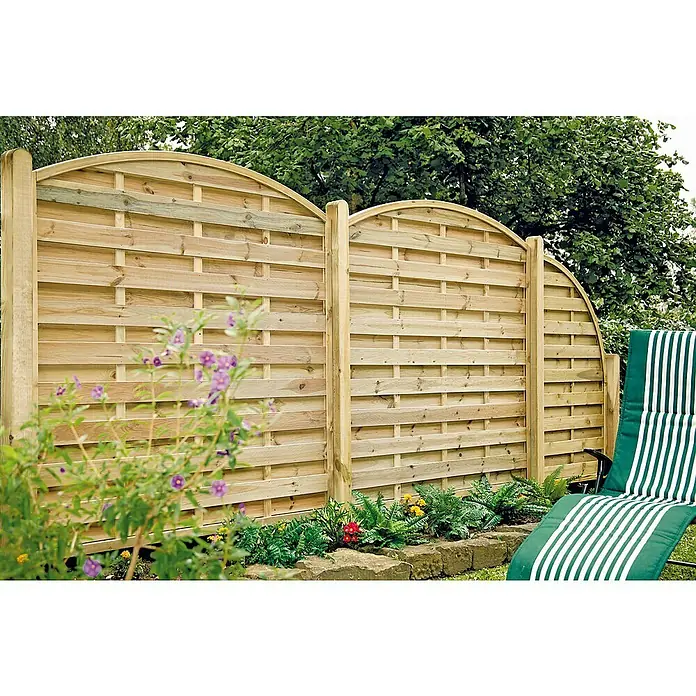 T & J Sichtschutzelement Maxi - B x H: 180 x 180 cm, Braun - Ein Holzzaun mit dekorativem Design und abgerundeten Bögen, der Privatsphäre und Ästhetik im Garten vereint.