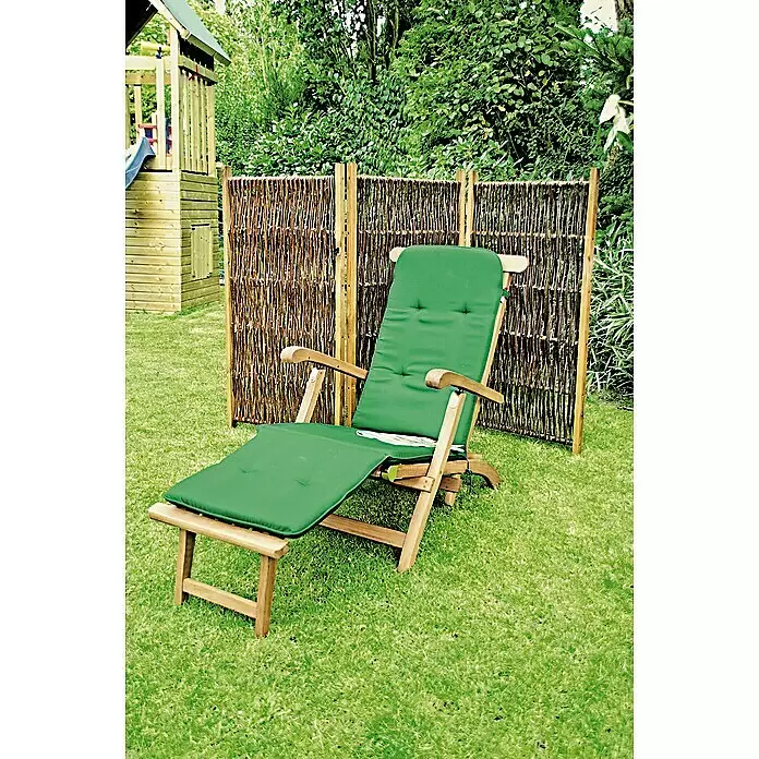 T & J Sichtschutzelement Sofia - B x H: 180 x 120 cm, Naturmaterialien, Braun - Hölzerner Gartenliegestuhl mit grüner Auflage auf Rasen neben einem Flechtzaun.