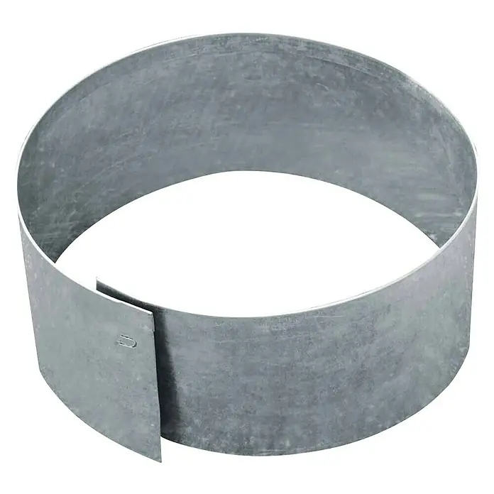 Bellissa Rasenkante Kreis - 40 x 13 cm, Stahl, Verzinkt - Das Bild zeigt eine flexible Metalleinfassung, die oft im Gartenbau verwendet wird, um Pflanzenbeete oder Rasenkanten zu begrenzen.