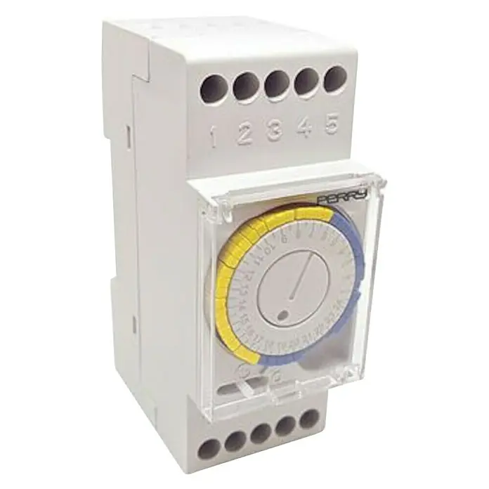 Tages-Zeitschaltuhr Analog 1IO 0021 - 230 V - Eine Nahaufnahme einer Perry Zeitschaltuhr, einem Gerät zur automatischen Steuerung elektrischer Geräte nach Zeitplan.