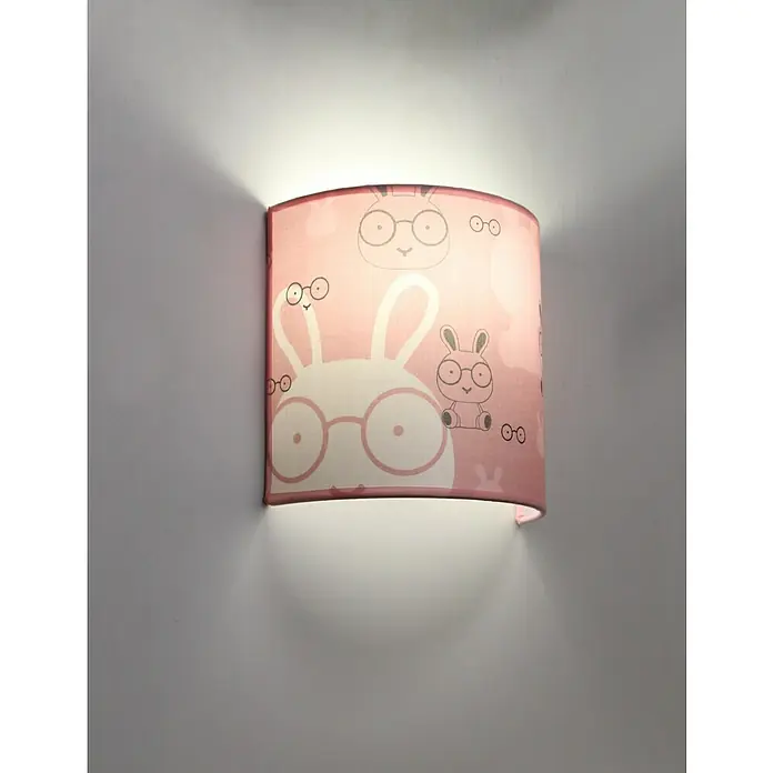 Idp Lampshades Aplique de pared Bunny - L x An x Al: 10 x 20 x 20 cm, Rosa - Lámpara de pared para habitación infantil con una pantalla rosa adornada con conejitos lindos con gafas, emitiendo una luz suave.