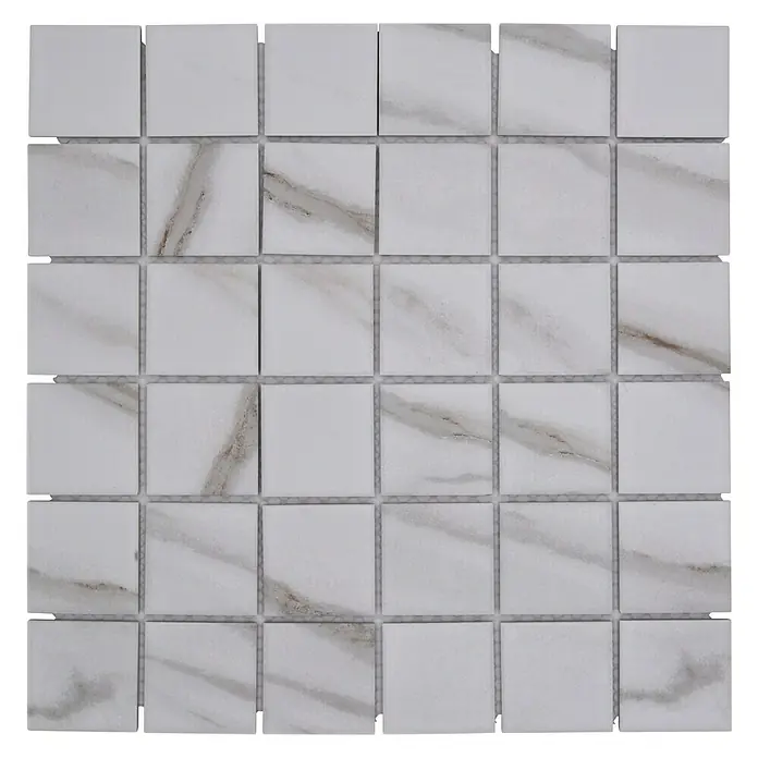 Mosaikfliese Quadrat Calacatta CIM Q48 CT - 30,6 x 30,6 cm, Weiß, Matt - Fein gearbeitetes quadratisches Mosaikfliesen-Design in Marmoroptik, ideal für elegante Wand- und Bodengestaltungen.