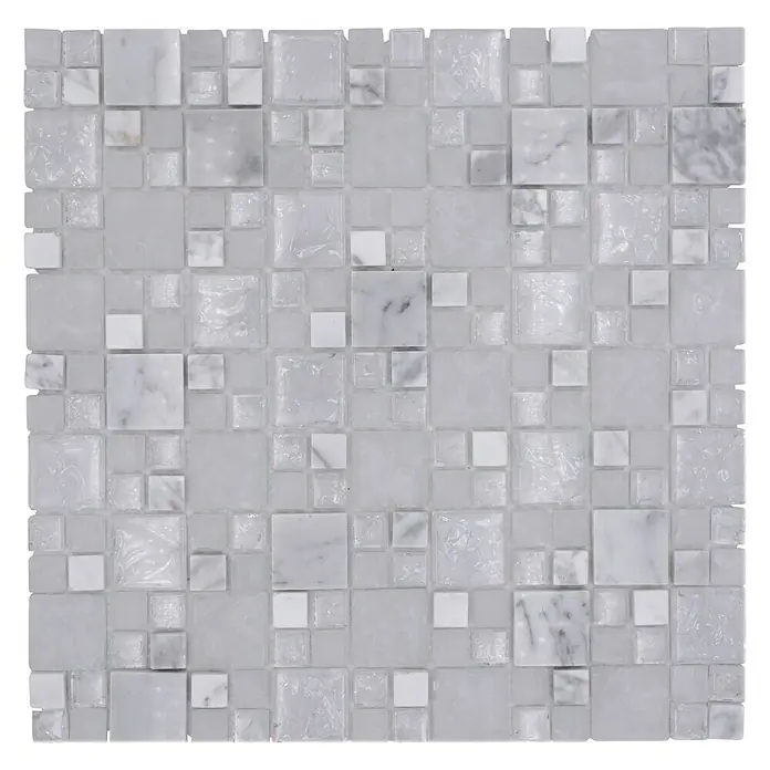 Mosaikfliese Crystal Mix XIC K1411 - 30,5 x 30,5 cm, Weiß/Grau, Glänzend - Quadratische Fliesenmatte mit einer Mischung aus Marmor- und Glasmosaiken in Weiß- und Grautönen für stilvolle Akzente.