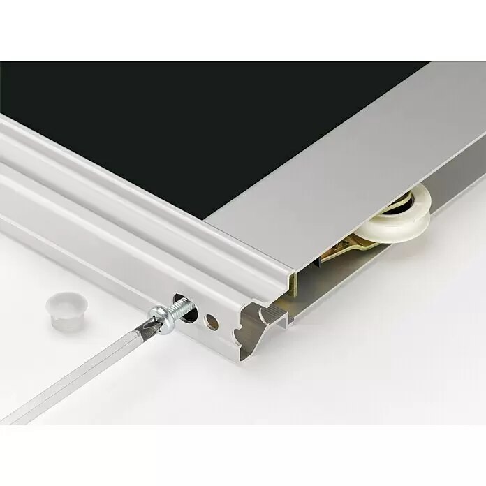 Room Plaza Easy Doing Schiebetür-Bau-Set - Hochglanz Schwarz/Hochglanz Weiß, Farbe Beschlag: Silber - Silbernes Aluminiumprofil mit weißer Rolle, Schraubendreher setzt Schraube ein, weiße Endkappe für die Montage.