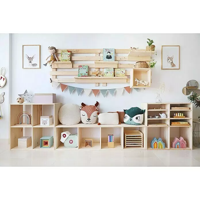 Astigarraga Dinamic Holzregal - H x B x T: 70,8 x 70,8 x 33 cm, Traglast pro Boden: 50 kg, Anzahl Böden: 2 Stk., Schrauben, Natur - Modulare Regale aus hellem Holz für ein Kinderzimmer, gefüllt mit Büchern, Spielzeug und Kissen, als organisierter Spiel- und Lernbereich.