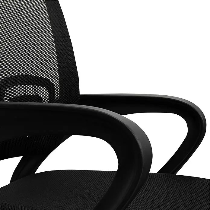 Silla de oficina Gemma - Negro, Reposacabezas - Primer plano de una silla de oficina con respaldo de malla y elegantes reposabrazos negros.