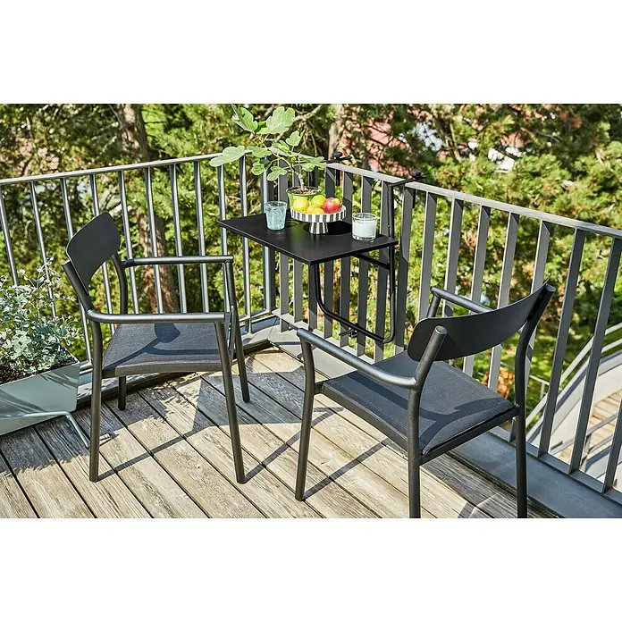 Sunfun Melina Balkon-Hängetisch - L x B: 62 x 60 cm, Stahl, Schwarz, Klappbar - Balkon mit zwei eleganten Stühlen und einem praktischen, klappbaren Tisch am Geländer. Perfekt für entspannte Stunden im Freien.