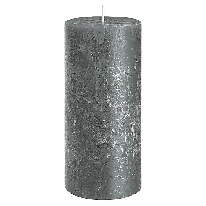 Stumpenkerze Rustic Safe - Ø x H: 10 x 20 cm, Anthrazit - Eine graue Stumpenkerze mit einer strukturierten Oberfläche und einem weißen Docht, ideal für stimmungsvolle Beleuchtung.