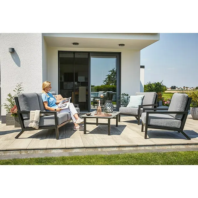 Sunfun Melina LoungetischL x B x H: 135 x 67 x 36 cm, Hochdruck-Schichtpressstoff (HPL), Schwarz - Luxuriöses Gartenmöbelset mit Sofa, Sessel und Tisch, perfekt für entspannte Stunden im Freien.