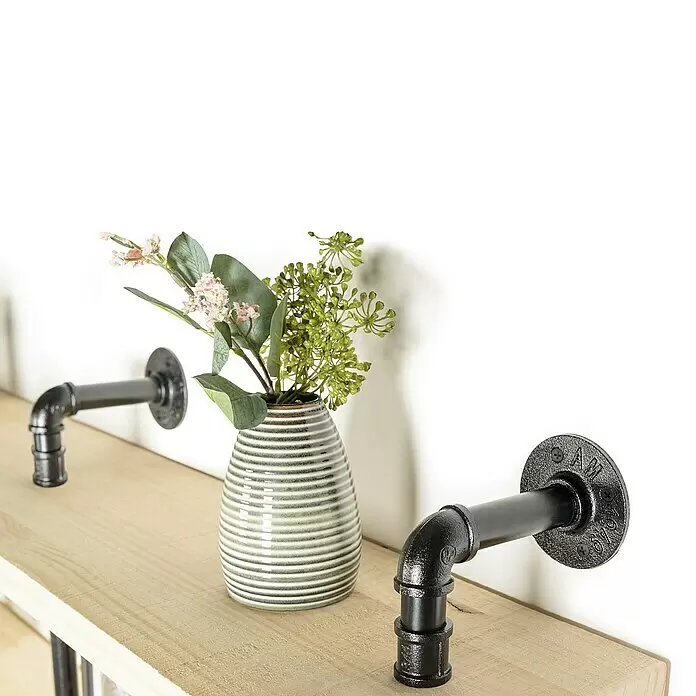 Wandregalhalter-Set - L x B x H: 930 x 85 x 140 mm, Belastbarkeit: 30 kg, Schwarz, 1 Stk. - Zwei schwarze Industrie-Rohrhalterungen tragen ein helles Holzregal.
