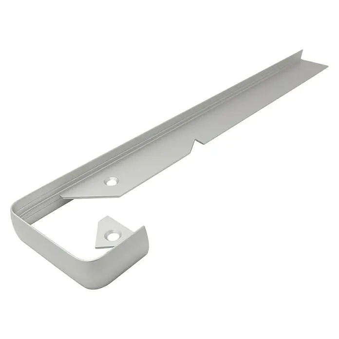 CUCINE Pilzprofil - 64 x 3,8 cm, Passend für: CUCINE Küchenarbeitsplatten Tiefe 63,5 cm - Silberne Eckleiste mit scharfen Kanten und Befestigungslöchern auf schwarzem Hintergrund.